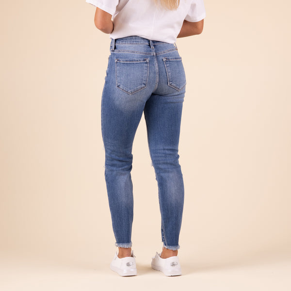 The Lys Distressed Skinny Jean