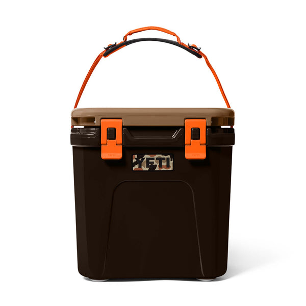YETI Roadie 2.0 24 Hard Cooler-Wetlands Camo