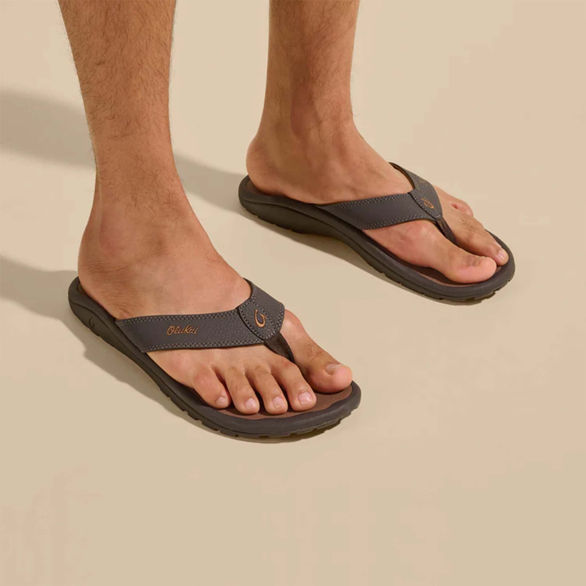 OluKai Men's 'Ohana Sandals in Dark Java | Palmetto Moon