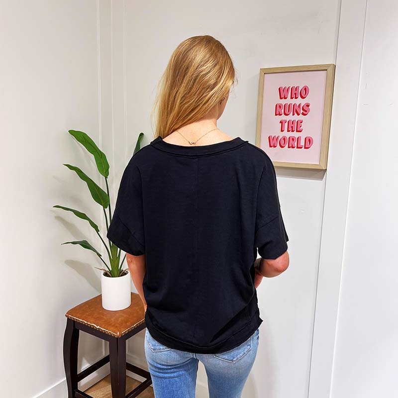 WASHED RAW EDGE V NECK SHORT SLEEVE KNIT TOP