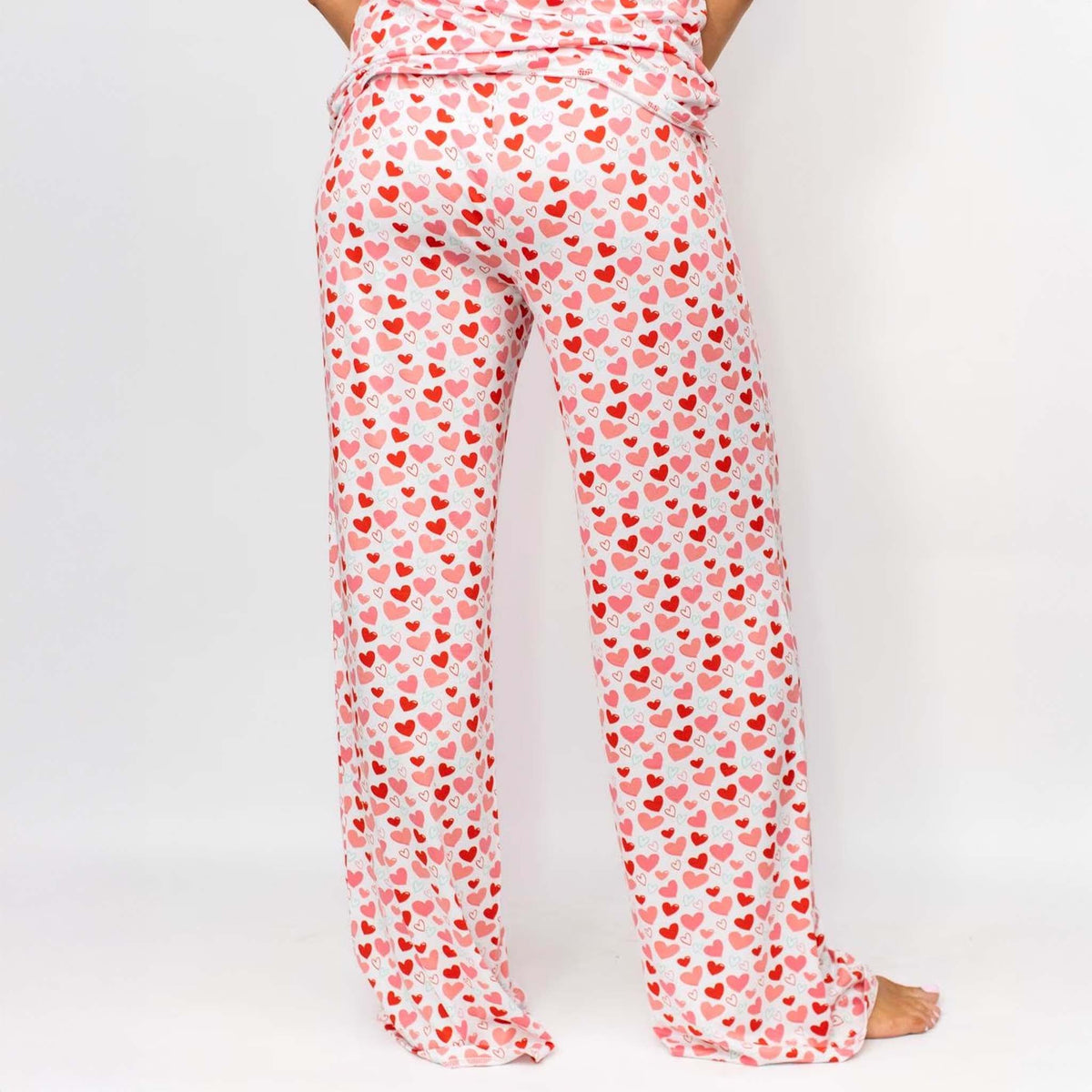 The Royal Standard Women's Scattered Hearts Pajama Pants