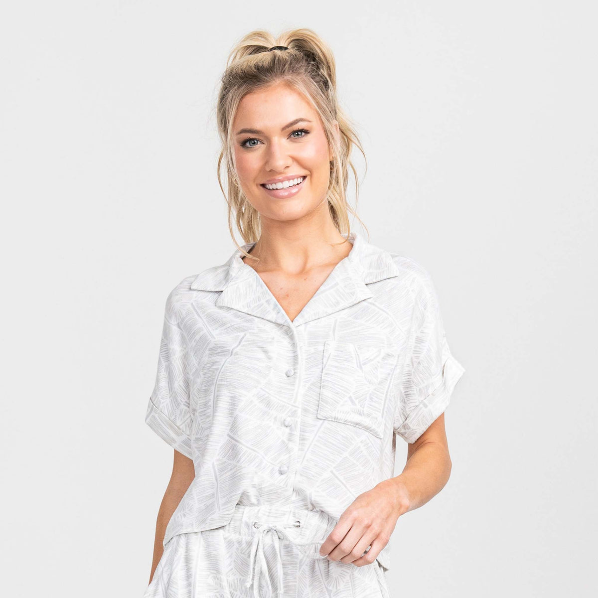 Southern Shirt Co. Wildest Dreams Boxy Pajama Top in Palm Beach