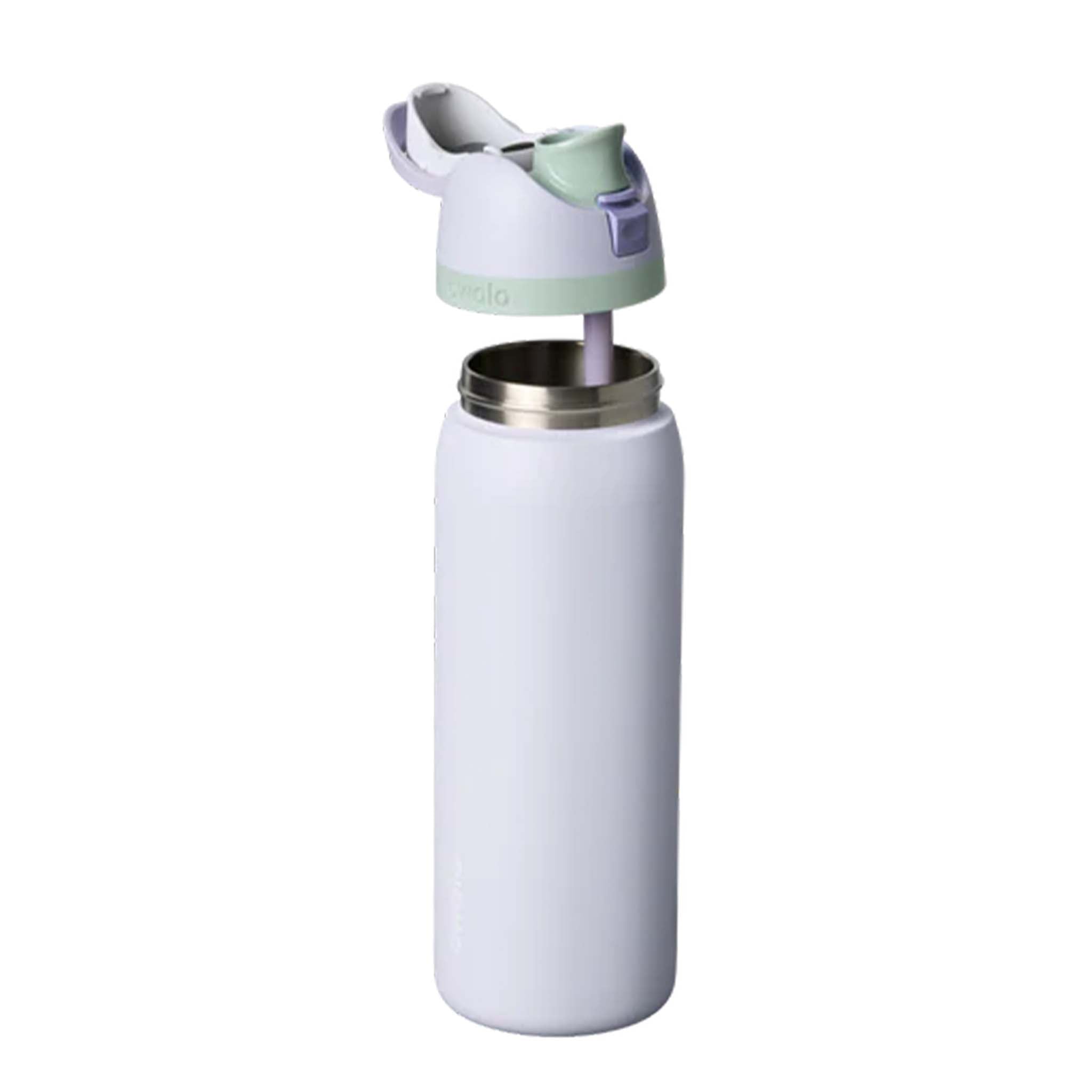FreeSip® 32oz Stainless Steel Water Bottle in Open Air