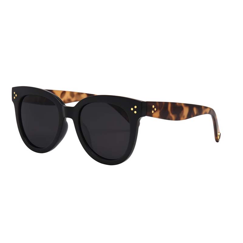 Cleo Sunglasses in Black and Smoke