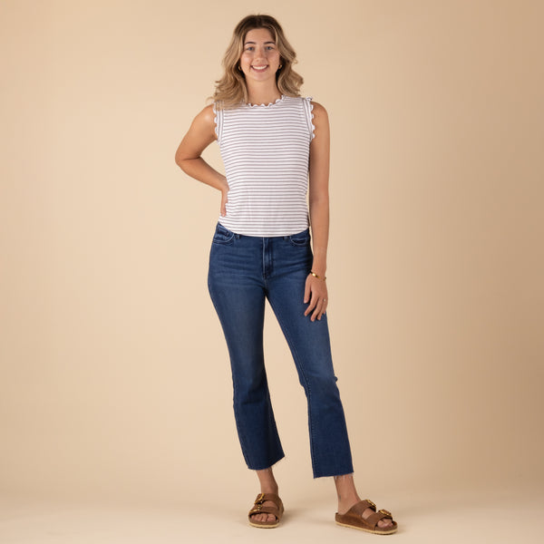 Woman Wearing Just Black Denim Tonal crop flare jeans in dark wash. Sizes 24, 25, 26, 27, 28, 29, 30, 31.
Just Black Denim tonal crop flare jeans in dark denim, featuring a high-rise waist, cropped flared legs, and matching dark stitching for a sleek, monochromatic look