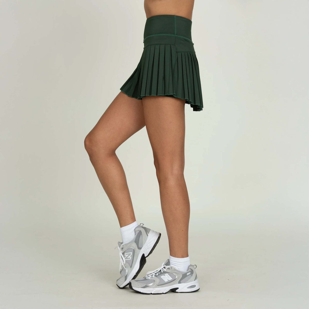 Gold Hinge High-Waisted Pleated Tennis Skort in Forest