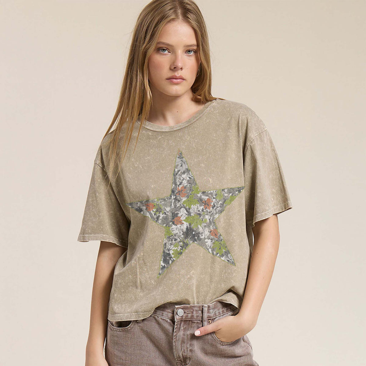 Zutter Camo Star Short Sleeve T-Shirt in mocha with large camo fill star graphic on front