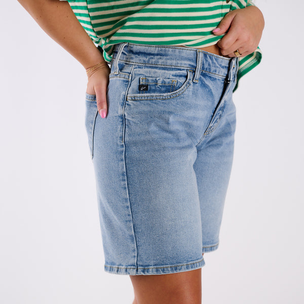 Mid Rise Comfort Medium Wash Bermuda Shorts