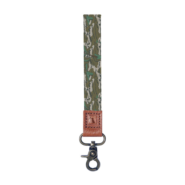 Classic Wrist Lanyard in Green Leaf Camo