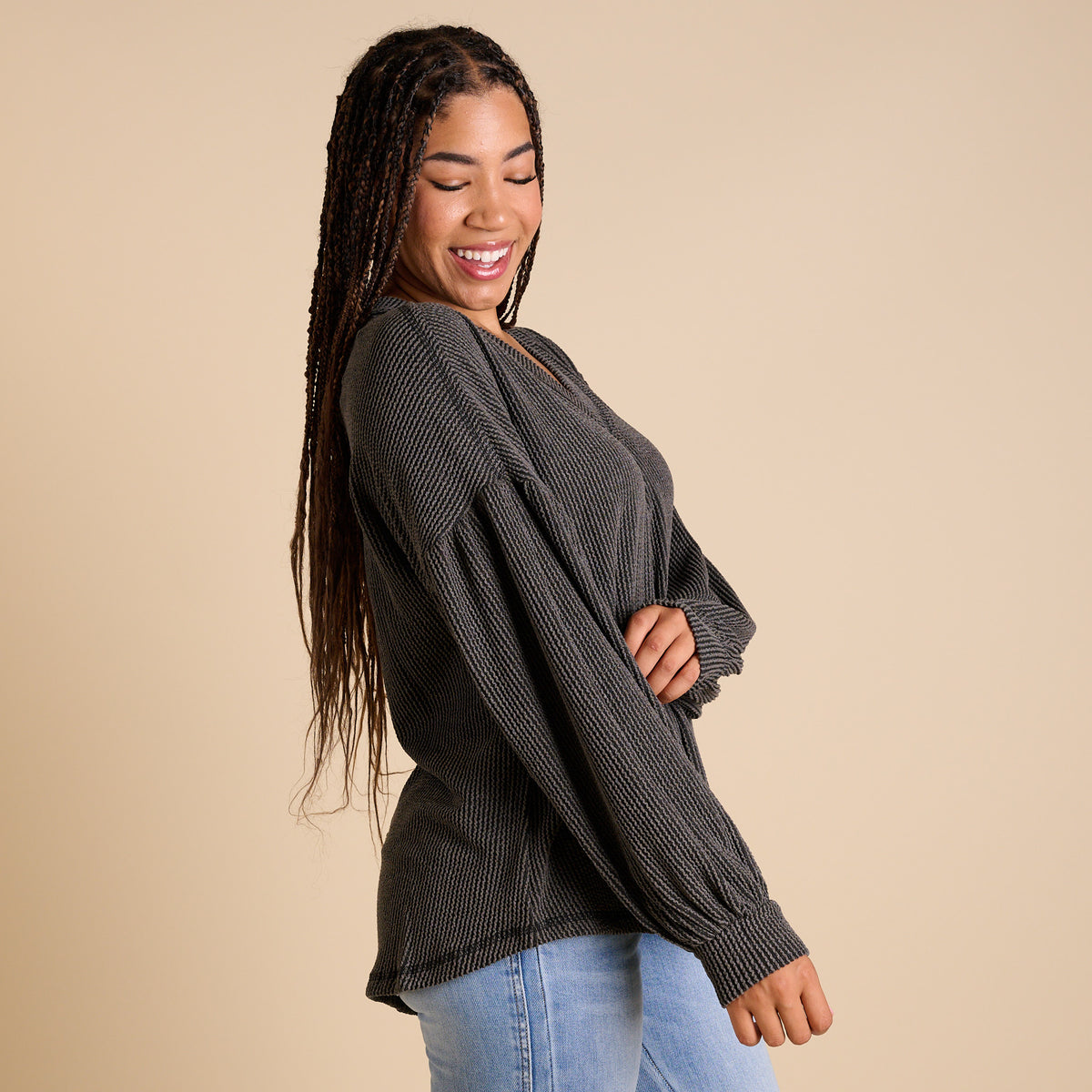 Very J Women's Bubble Sleeve Long Sleeve Top in Charcoal