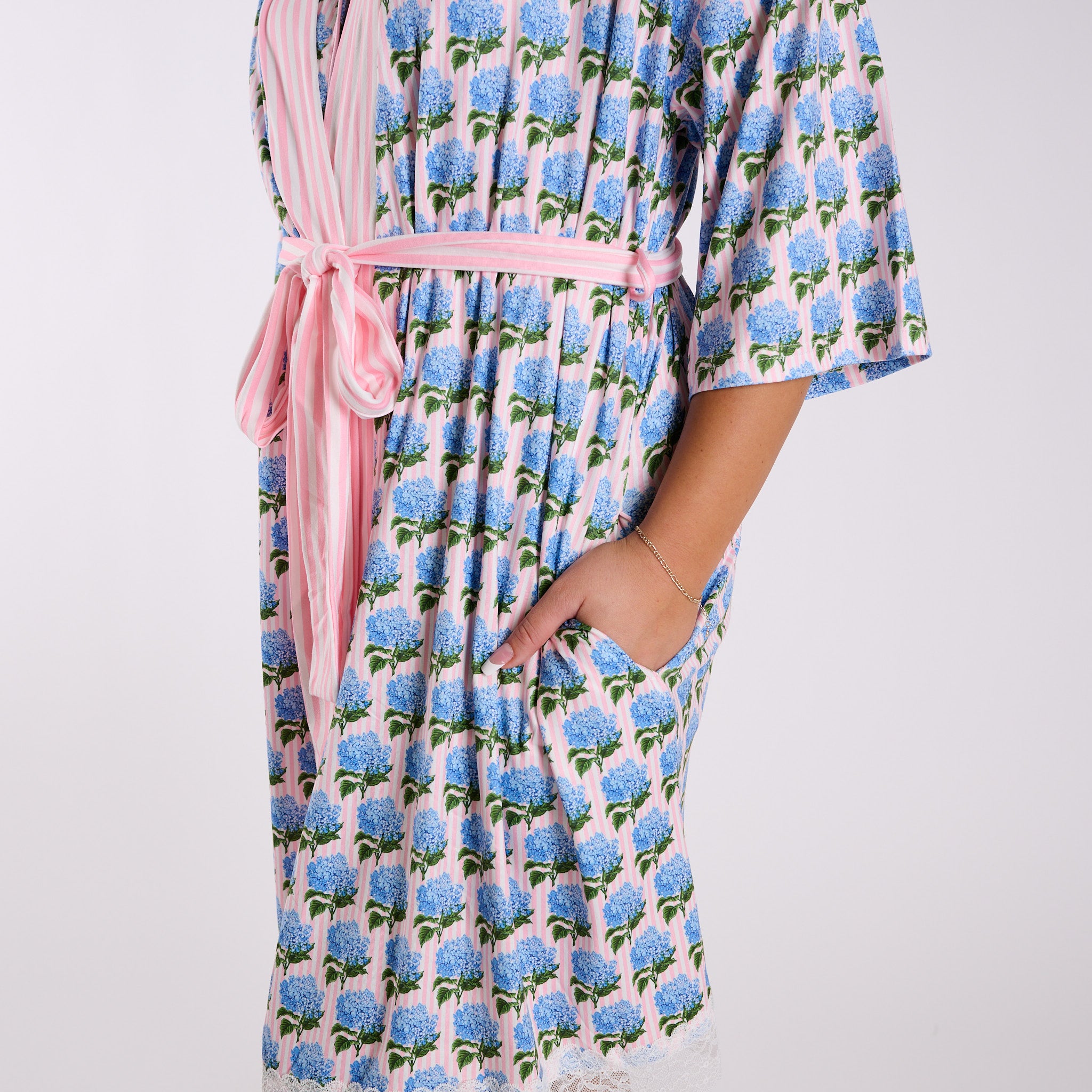 Hydrangea Stripe Robe