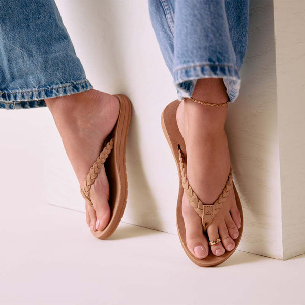 Women's Reef Playa Bella Sandals in Tanzine