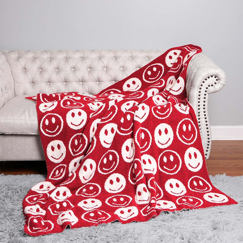 Super Luxe Smiley Blanket in Red
