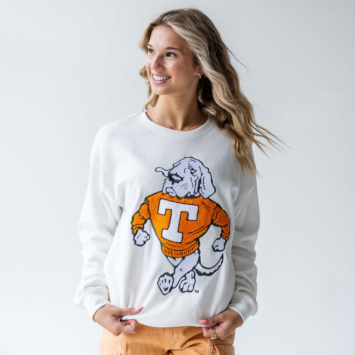 Tennessee Mascot Chenille Patch Crewneck Sweatshirt in white shown from the front with Smokey the Dog patch design.