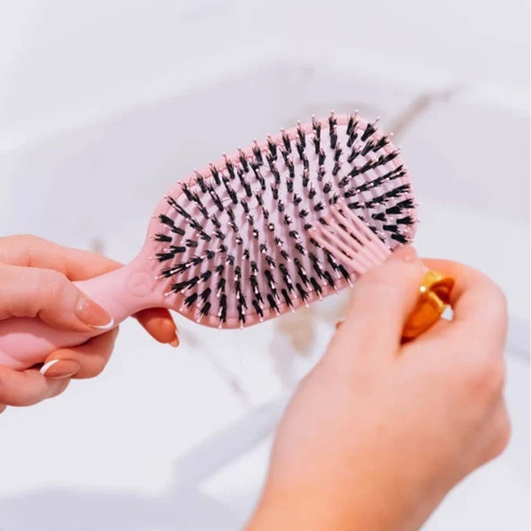 Boar Bristle Hairbrush in Bubblegum