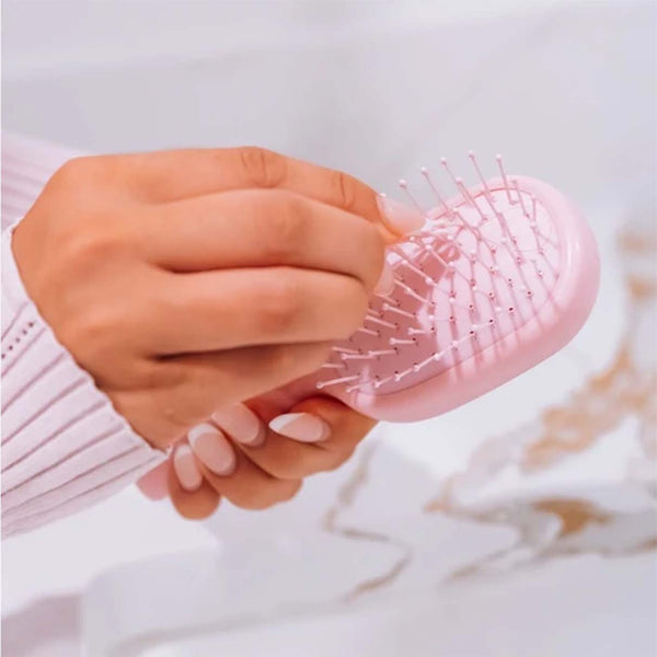 Mini Detangler Hair Brush in Bubblegum