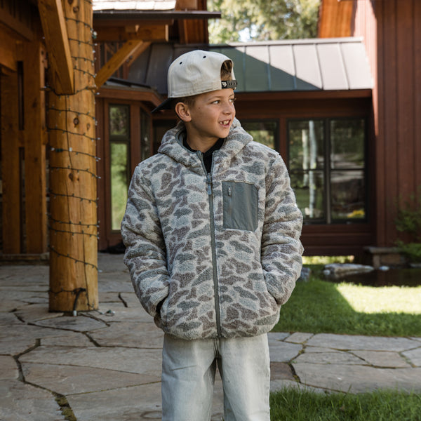 Youth Mountain Fleece Reversible Hooded Jacket in Classic Deer Camo